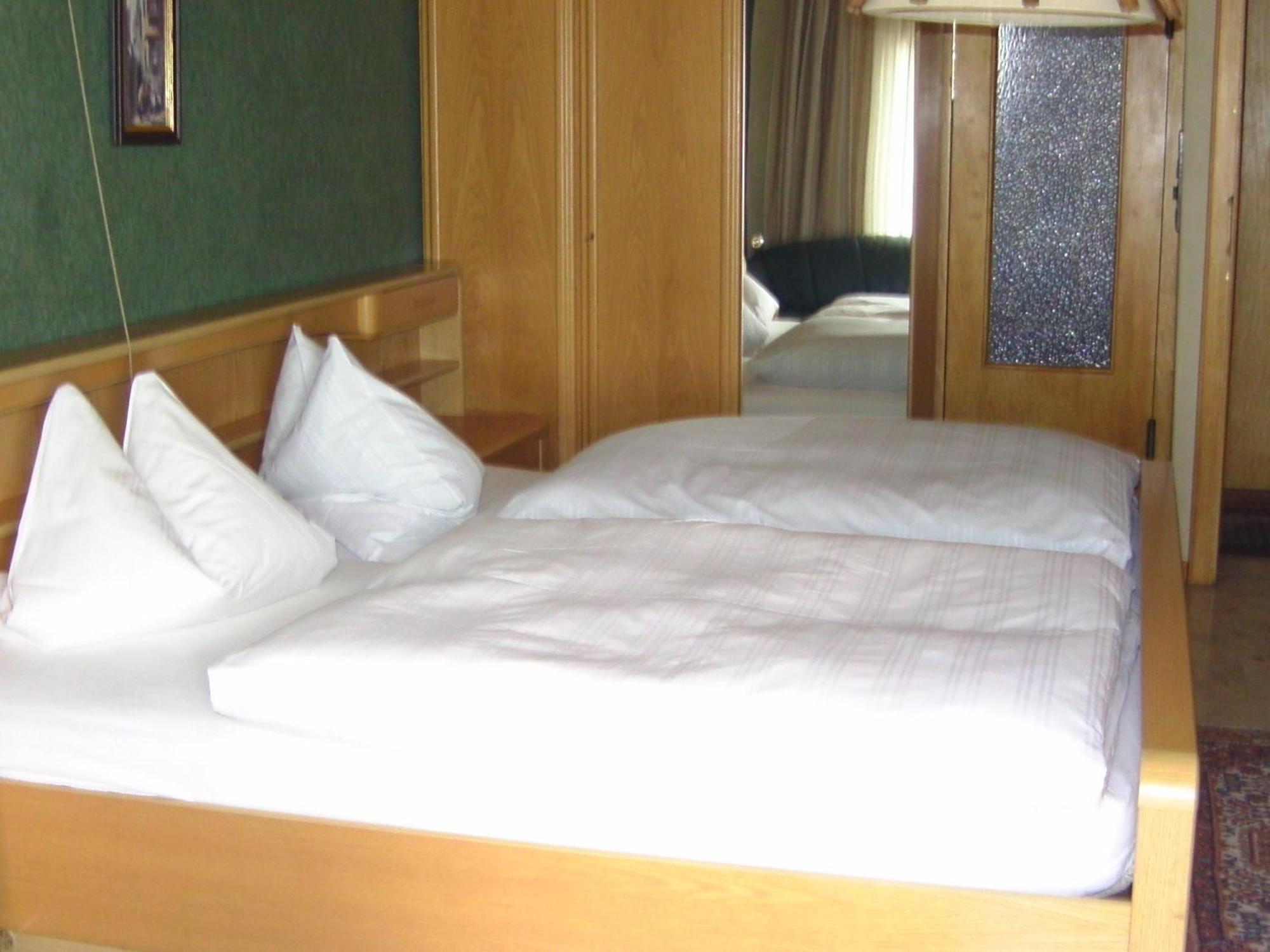 Hotel Zur Guten Quelle Selters  Eksteriør billede